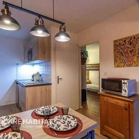 T3 Avec Terrasse, Jardin Et Piscines A - Fr-1-401-310 Appartement